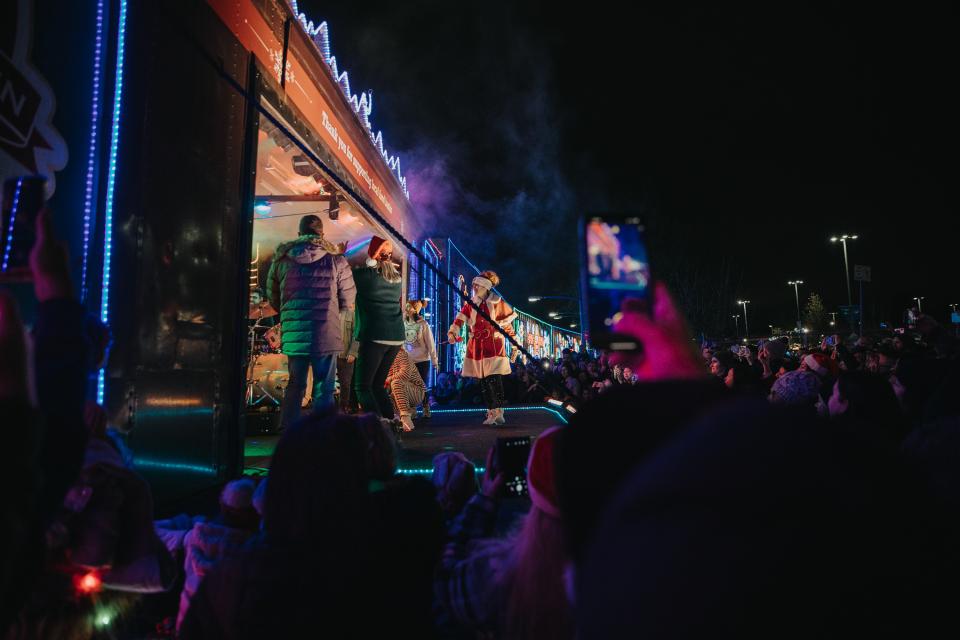 performers on holiday train