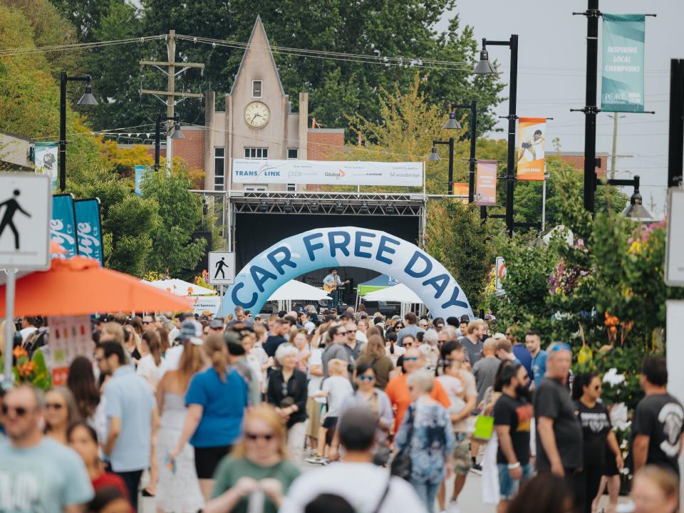 crowd at car free day